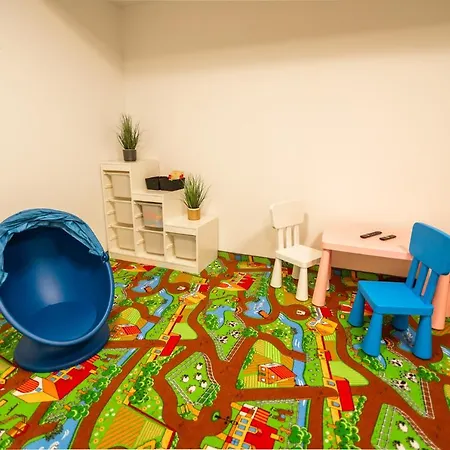 Invest Centrum Park 2 דירה שצ'קלארסקה פוראובה